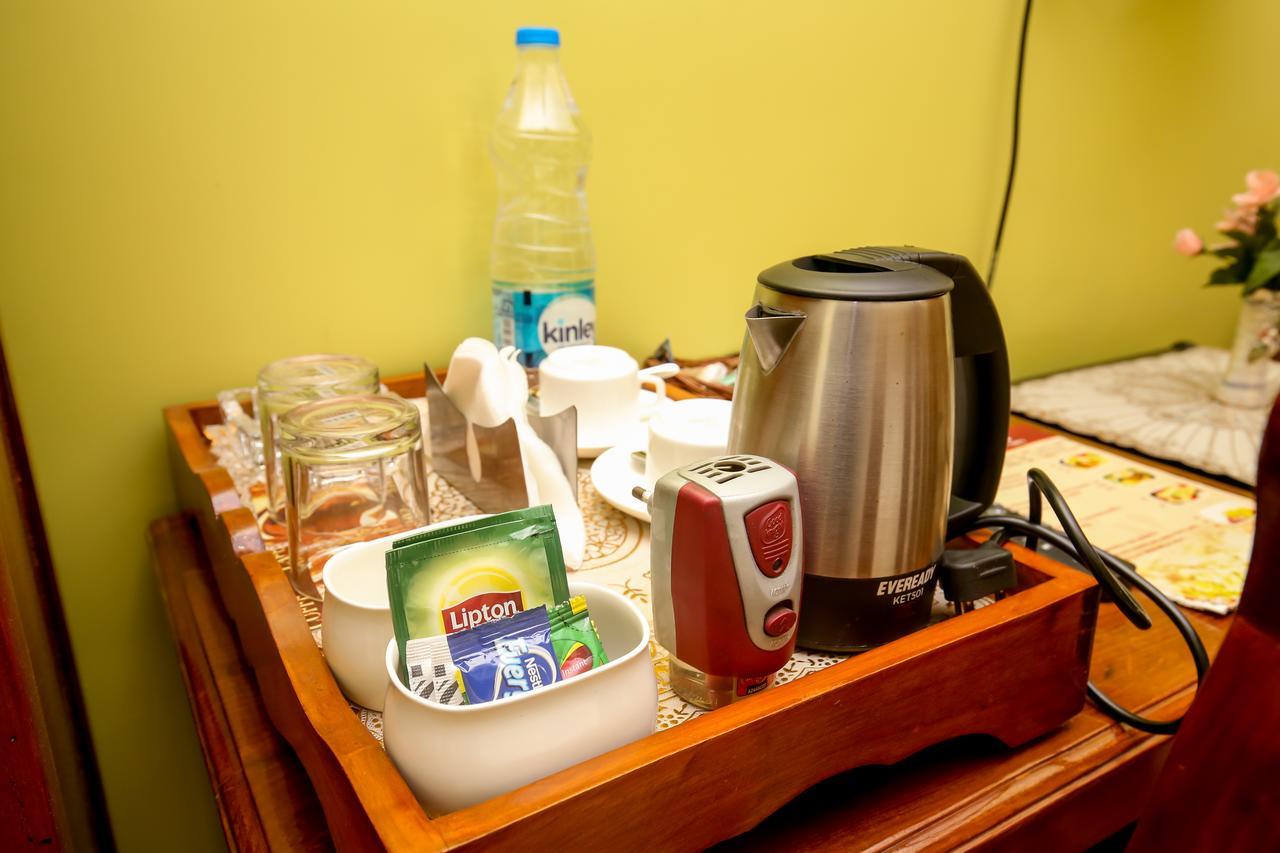 Cecil Hotel 3*