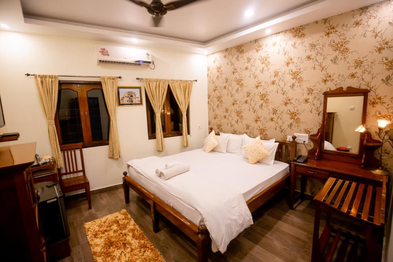 Cecil Kolkata